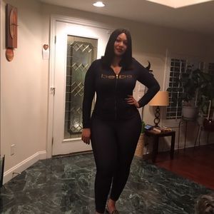 2 piece Bebe logo outfit